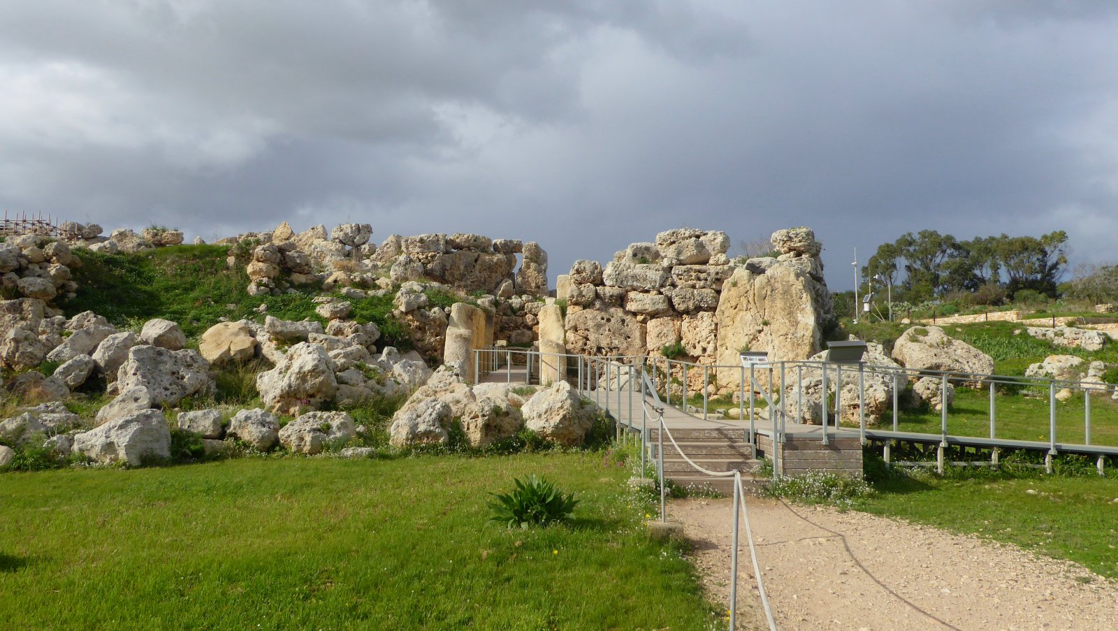 Ġgantija Temple:al doilea cel mai vechi templu din lume - Ix-Xag?ra | Secret World Trip Planner