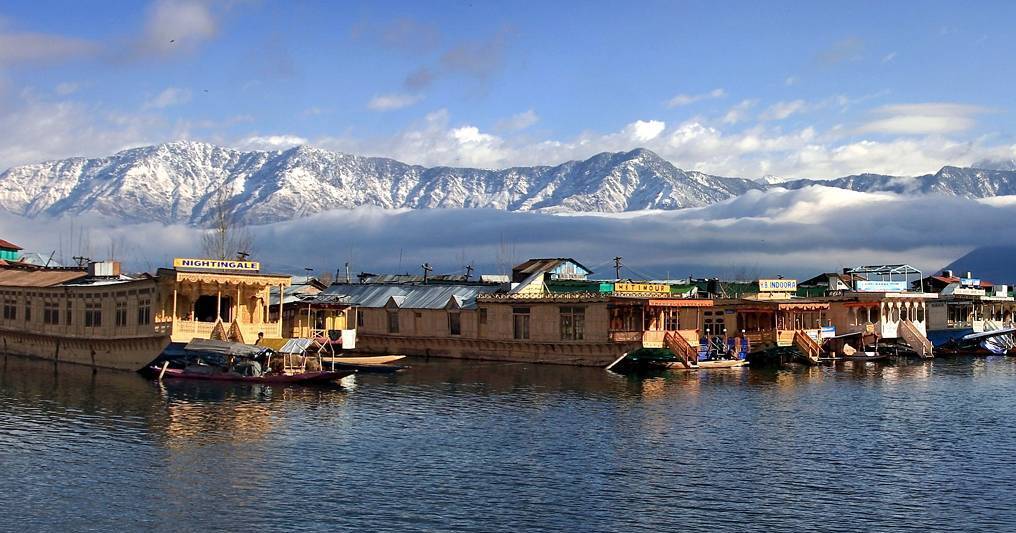 Dal lake: The Jewel in the crown of Kashmir — Srinagar