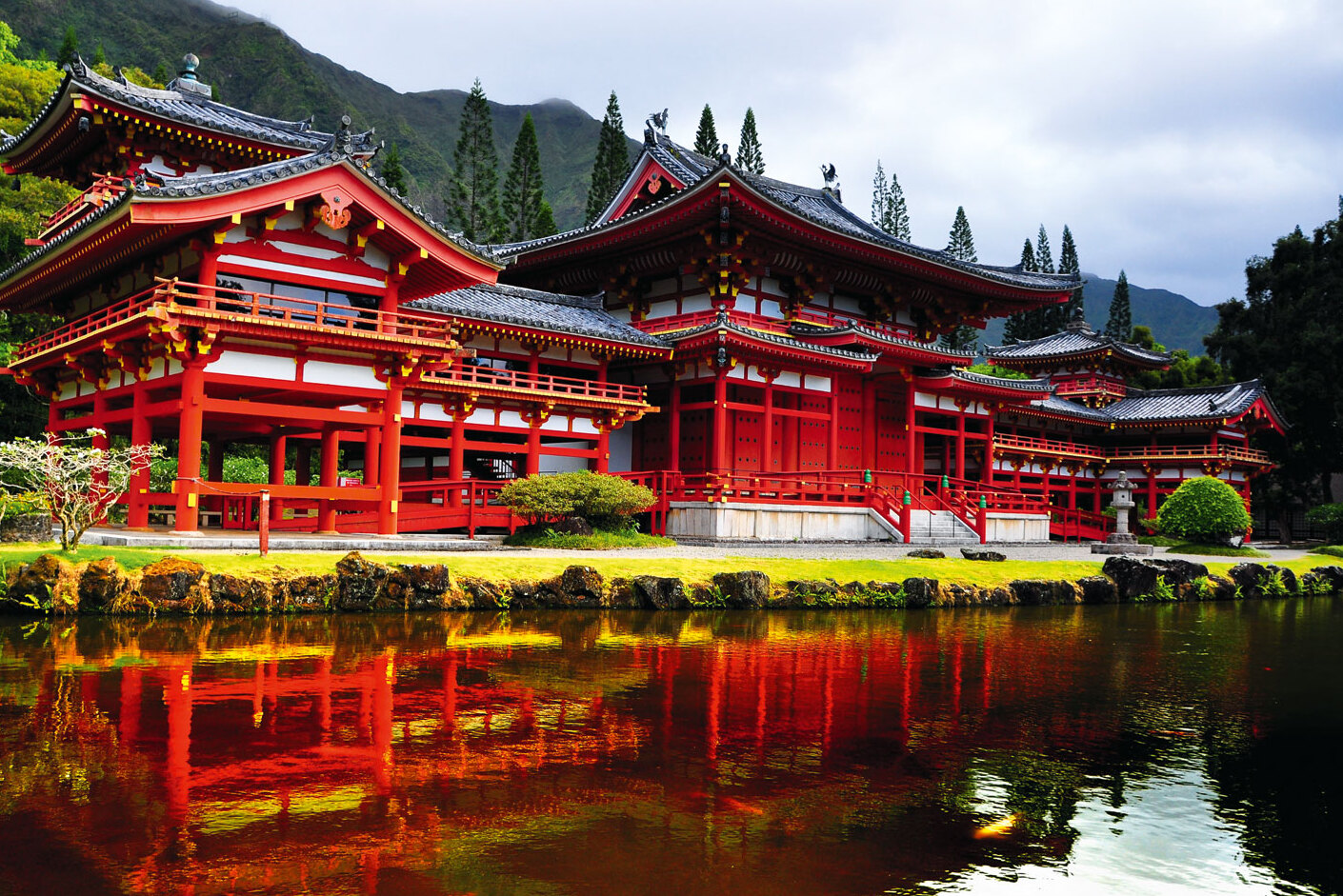 Byodo in Temple,a Buddhist Pure Land (Jodo)architecture - Kaneohe | Secret World Trip Planner