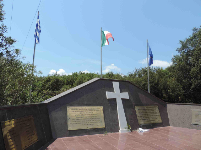 Memorial kepada Kejatuhan Bahagian Acqui - Argostoli/Cefalonia | Secret World Trip Planner