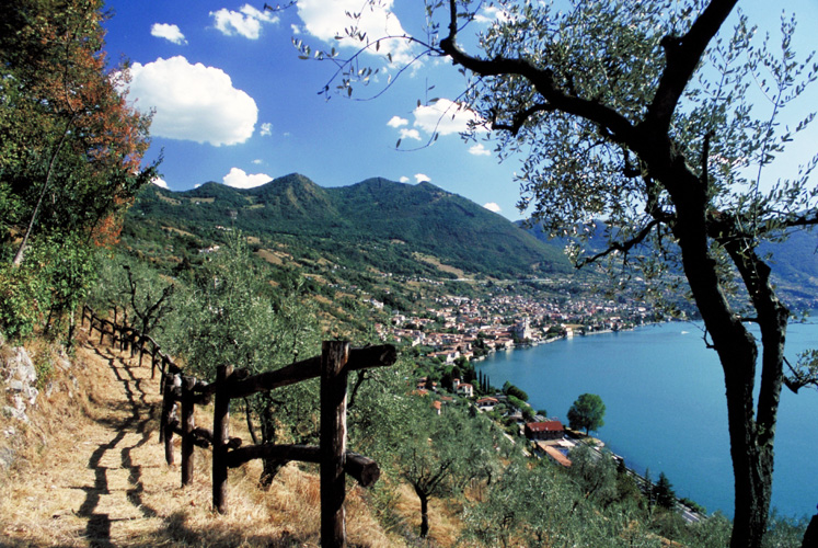 Via Valeriana باستانی - Pisogne | Secret World Trip Planner