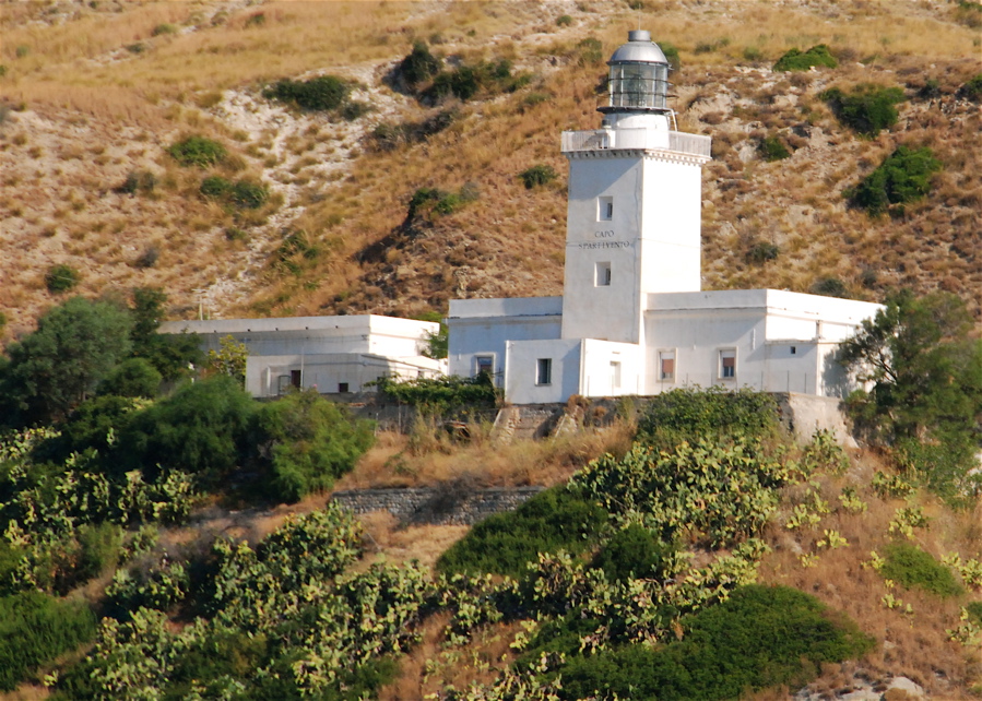 Калабрия: Фарът На Капо Спартивенто - Via Faro Capo Spartivento | Secret World Trip Planner