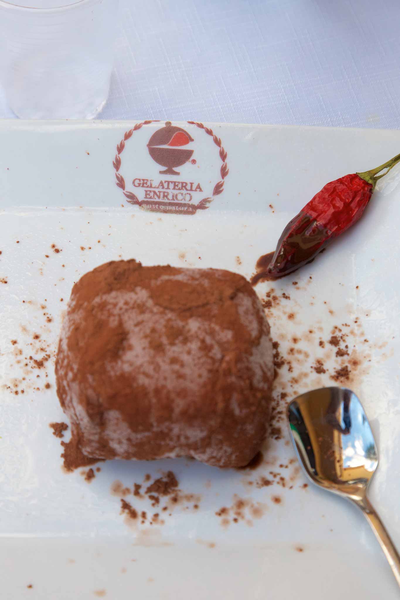 Pizzo truffla - Pizzo | Secret World Trip Planner
