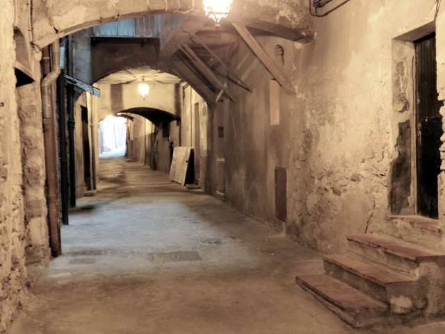 An Rue Doiléir - Villefranche-sur-Mer | Secret World Trip Planner