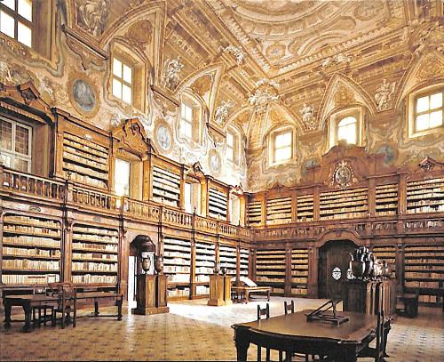 ગિરોલામિની પુસ્તકાલય - Napoli | Secret World Trip Planner