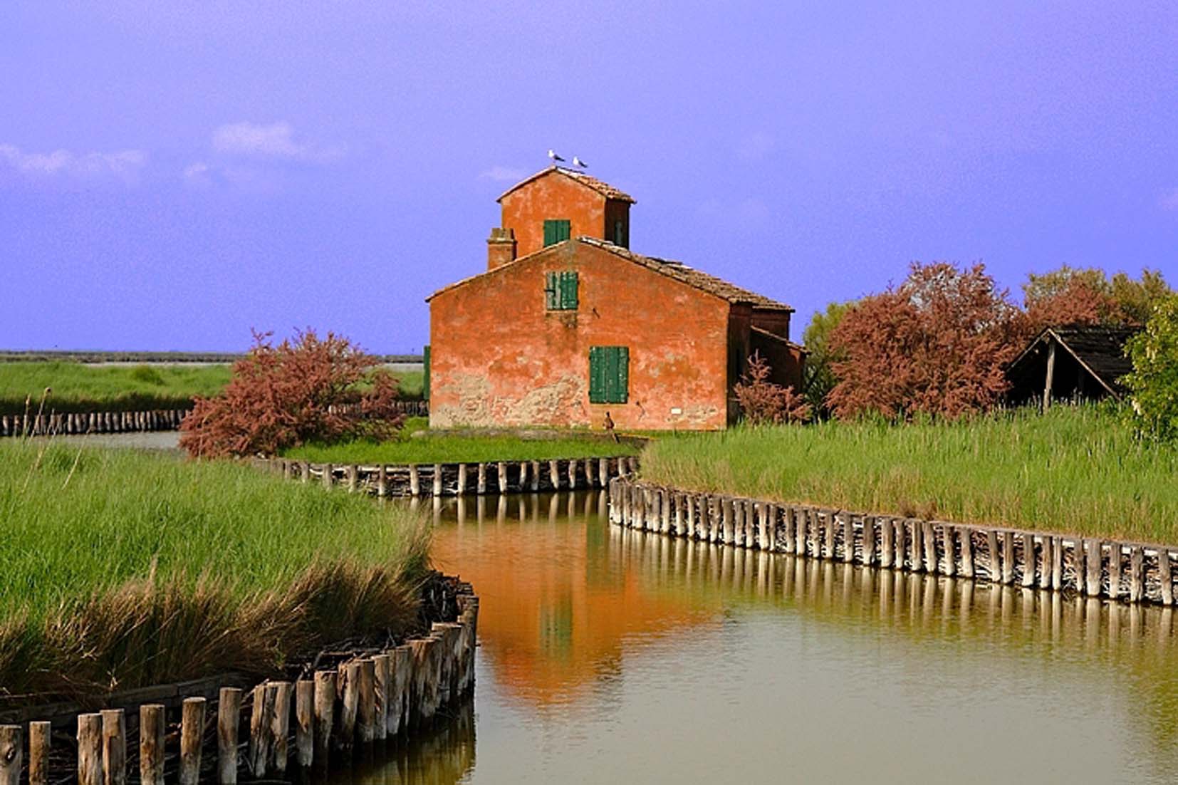 Comacchioko haranak - Comacchio | Secret World Trip Planner