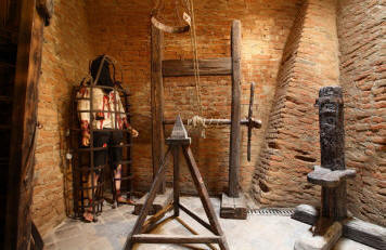Museo della Tortura - San Gimignano | Secret World Trip Planner