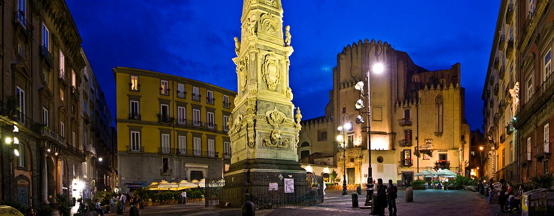 Chiesa di San Domenico Maggiore - Napoli | Secret World Trip Planner