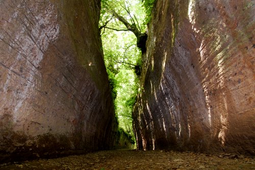 Necropoli Etrusca di Sovana - Sovana | Secret World Trip Planner