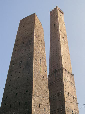 Torre degli asinelli - Bologna | Secret World Trip Planner