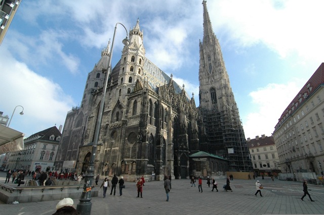Stephansplatz, Vienna  - Wien | Secret World Trip Planner