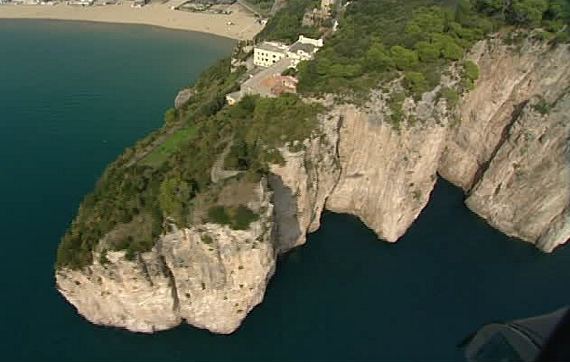 Santuario della Montagna Spaccata - Gaeta | Secret World Trip Planner