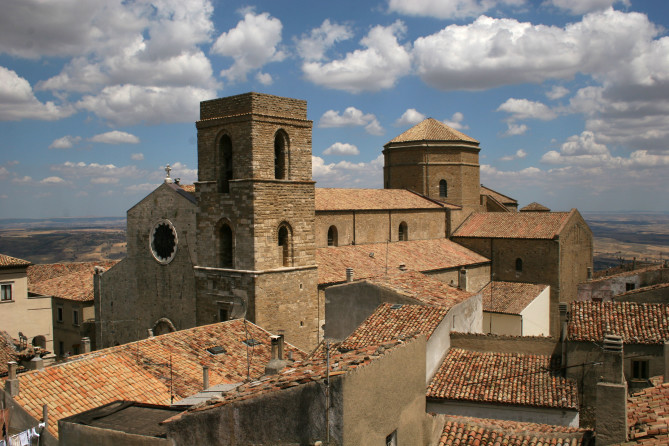 Cattedrale di Santa Maria Assunta e San Canio vescovo - Acerenza | Secret World Trip Planner