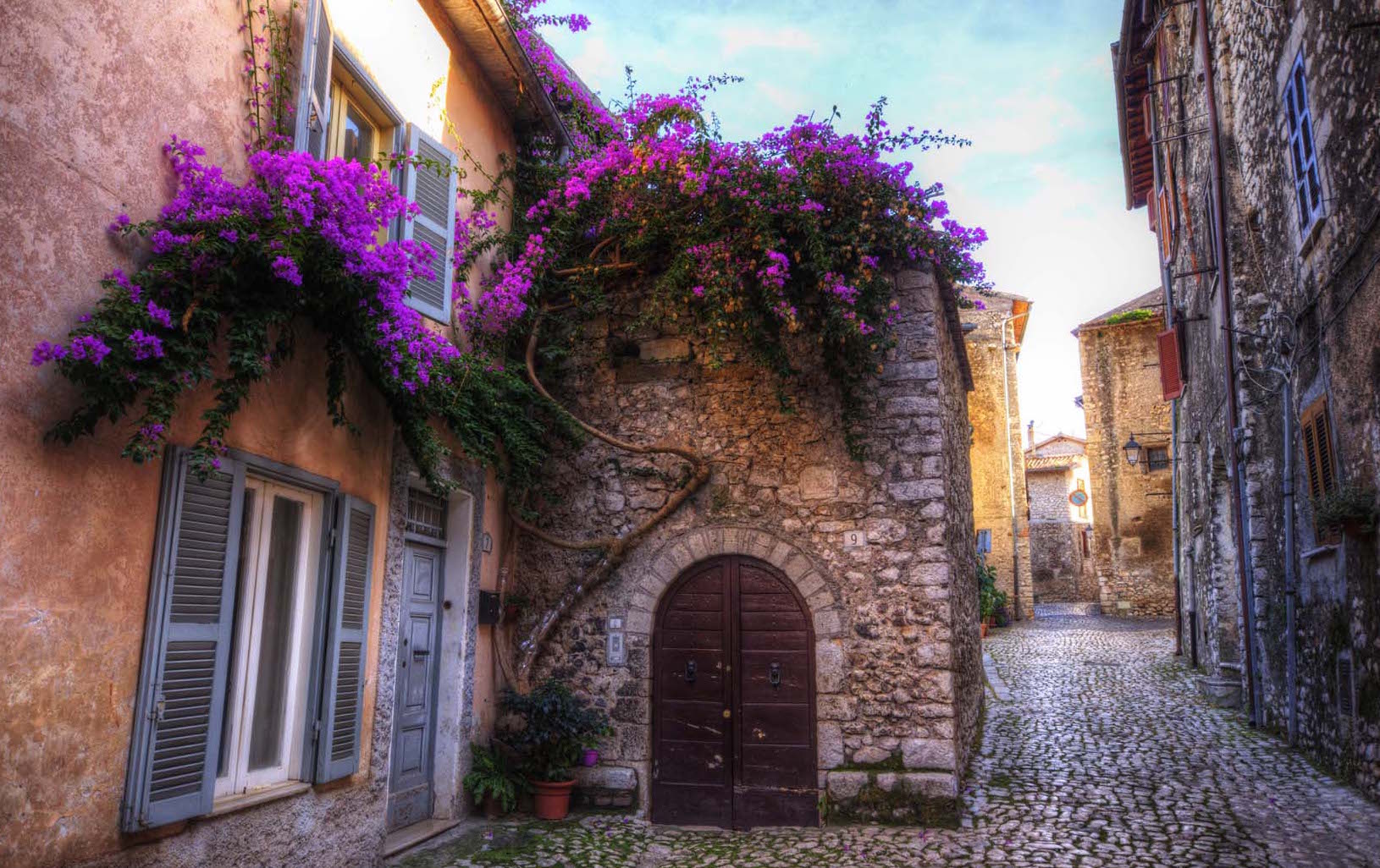 Sermoneta Gioielo d' Italia - Sermoneta | Secret World Trip Planner