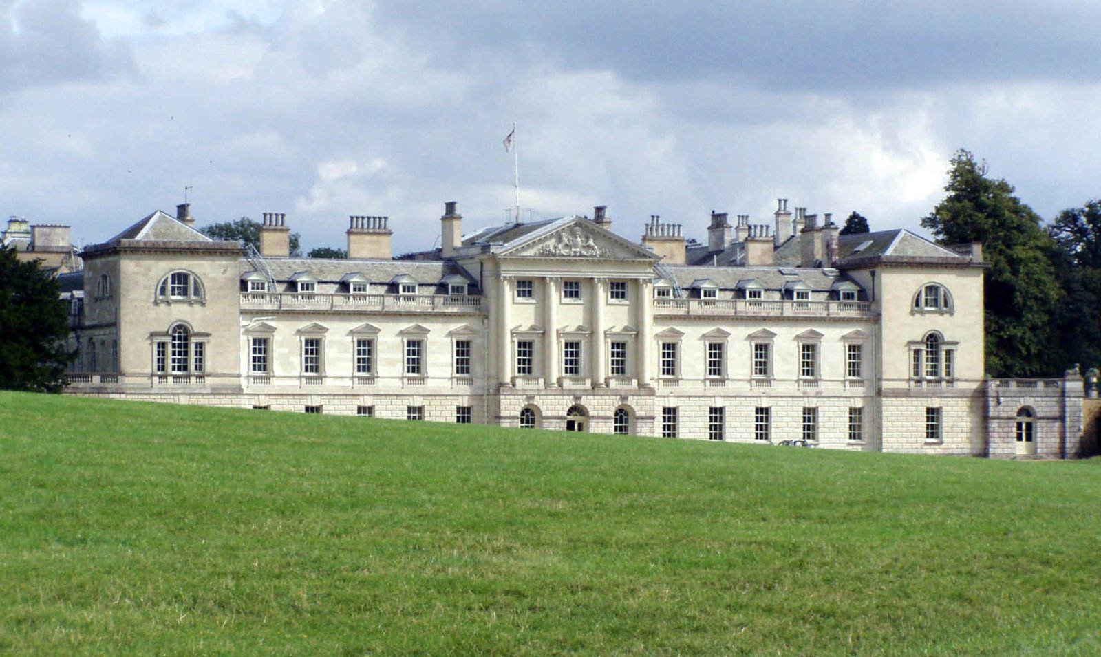 Woburn Abbey,o (Bedfordshire ) - Milton Keynes | Secret World Trip Planner