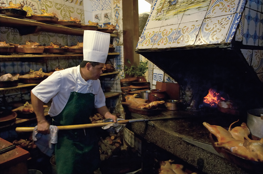 Sobrino de Botín, el restaurante más antiguo del mundo - Madrid | Secret World Trip Planner
