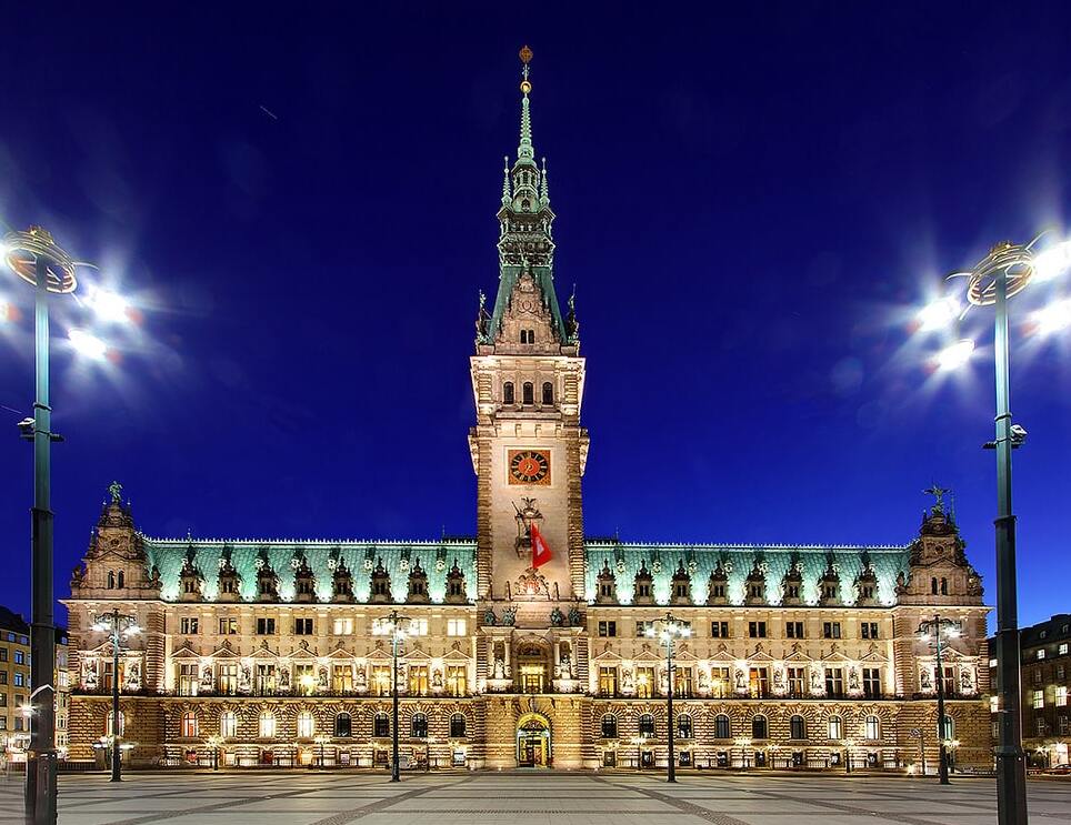 Hamburgs rådhus - Hamburg | Secret World Trip Planner