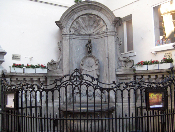 El Manneken-Pis en Bruselas - Bruxelles | Secret World Trip Planner