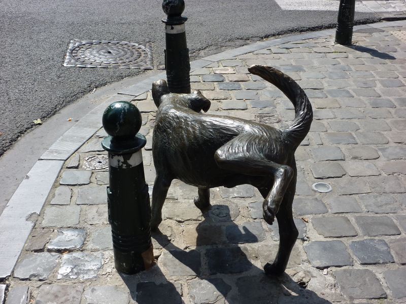 Zinneke Pis - el perro que orina - Bruxelles | Secret World Trip Planner
