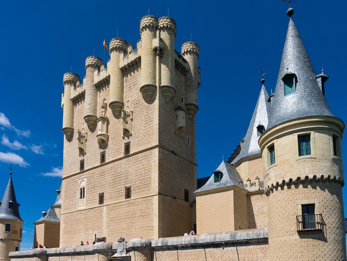 El Alcázar de Segovia ( Castillo de Segovia ) - Segovia | Secret World Trip Planner