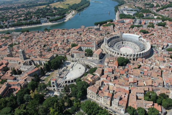 Arles é uma cidade no sul de França - Arles | Secret World Trip Planner