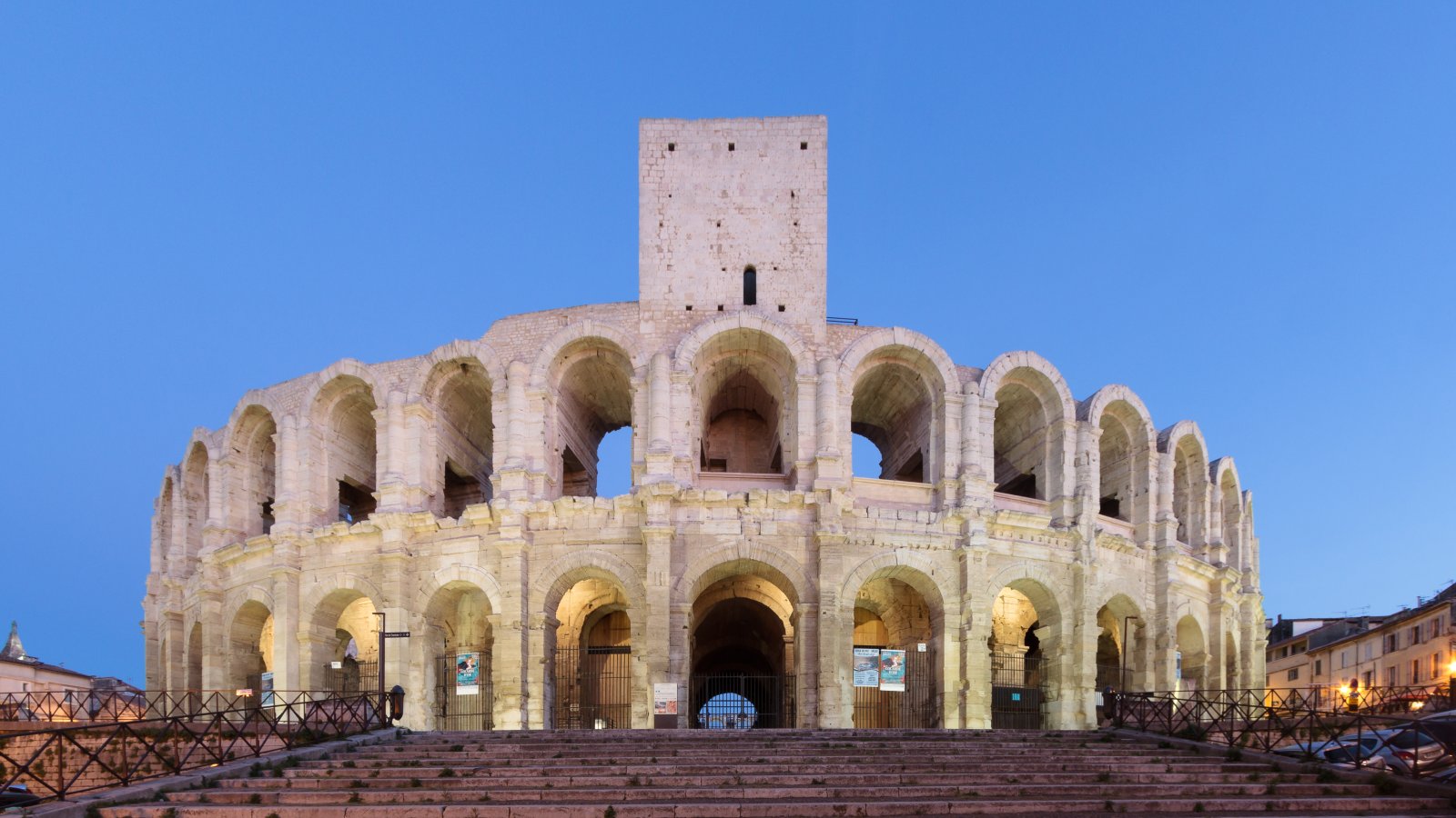 Arles é uma cidade no sul de França - Arles | Secret World Trip Planner