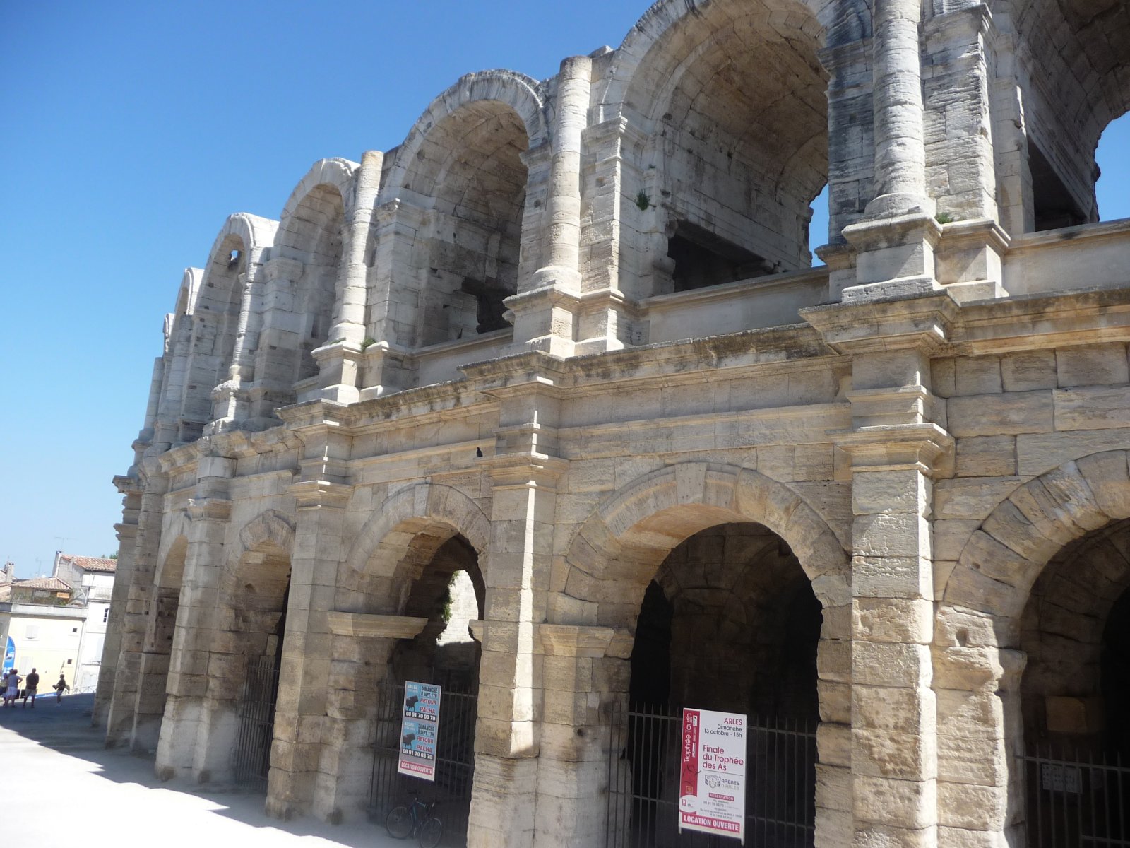 Arles é uma cidade no sul de França - Arles | Secret World Trip Planner