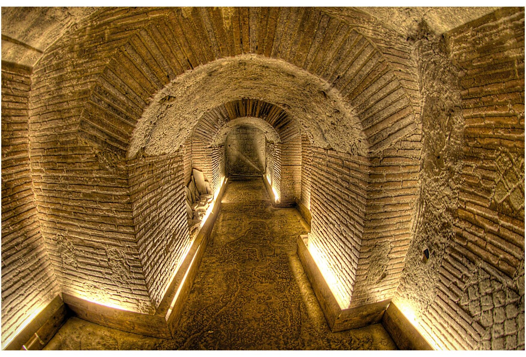 Teatro Greco-Romano-Nápoles - Napoli | Secret World Trip Planner