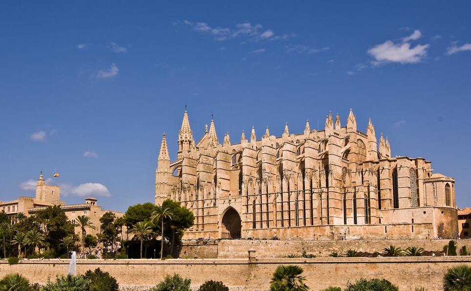 La Catedral de Mallorca - Palma | Secret World Trip Planner