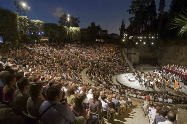 A Teatre Grec egy szabadtéri amfiteátrum a Montjuïc-hegyen. - Barcelona | Secret World Trip Planner