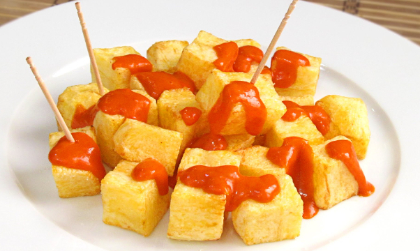 Patatas bravas: La variante spagnola delle patatine - Barcellona | Secret World Trip Planner