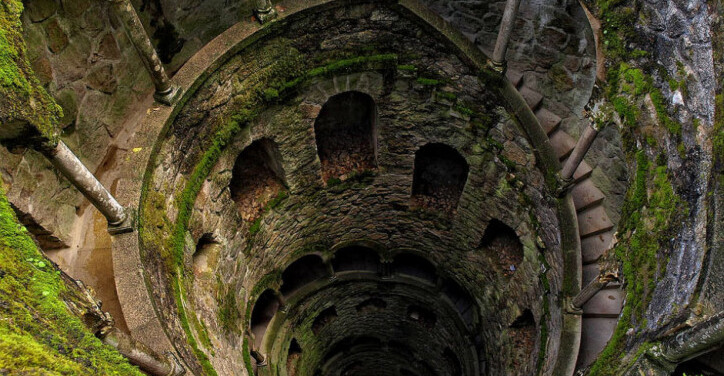 I pozzi di iniziazione massonica della Quinta da Regaleira — Sintra