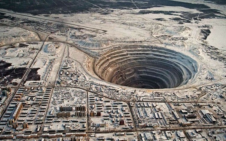 Mirny teemantikaevandus - Mirnyj | Secret World Trip Planner