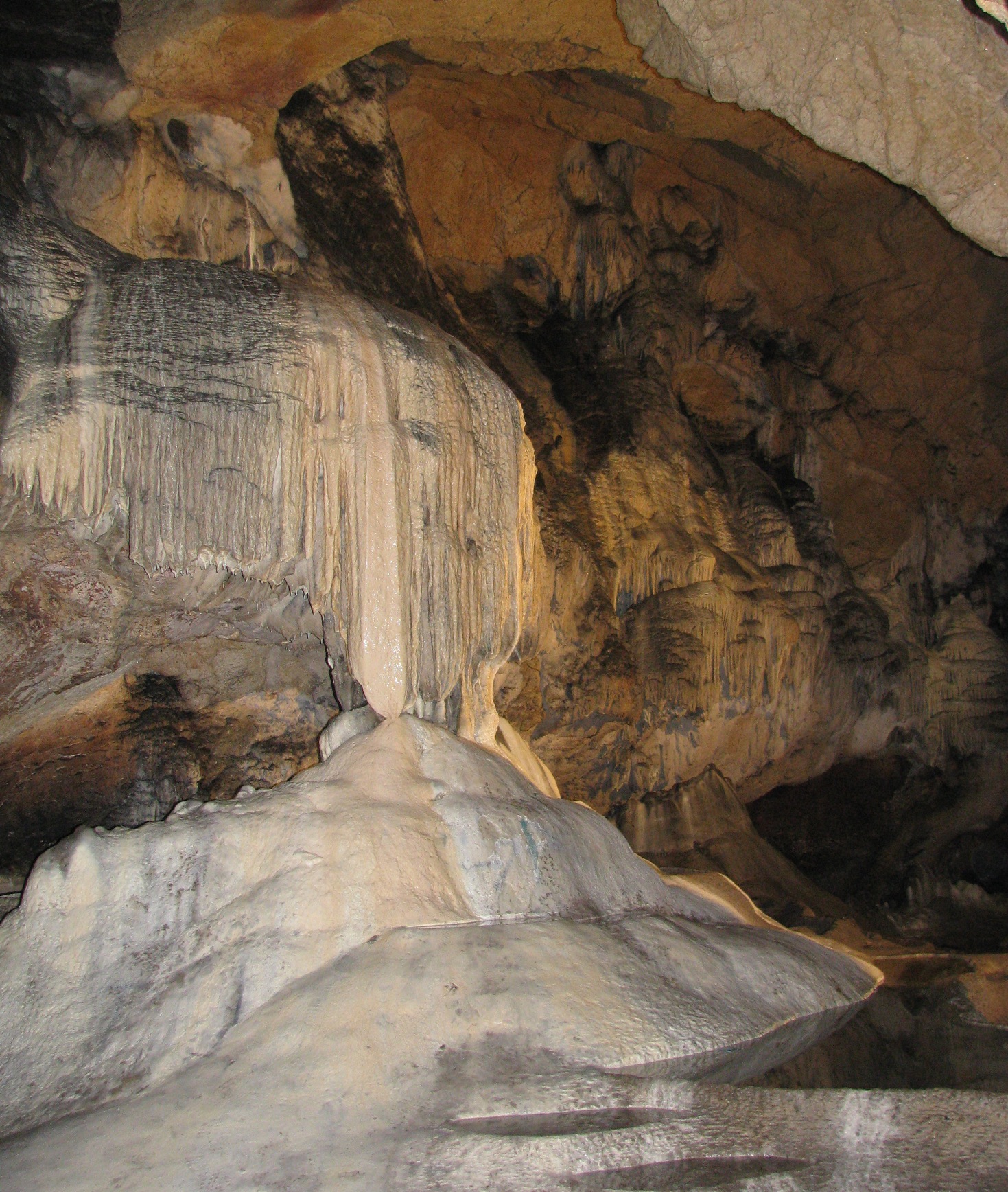 Cuevas de Zlot, Serbia - Zlot | Secret World Trip Planner