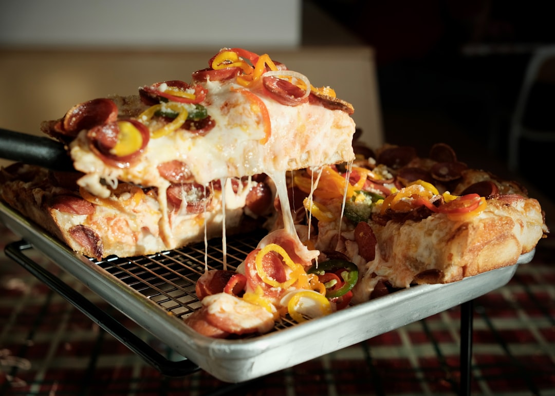 Pizza al estilo de Chicago - Chicago | Secret World Trip Planner