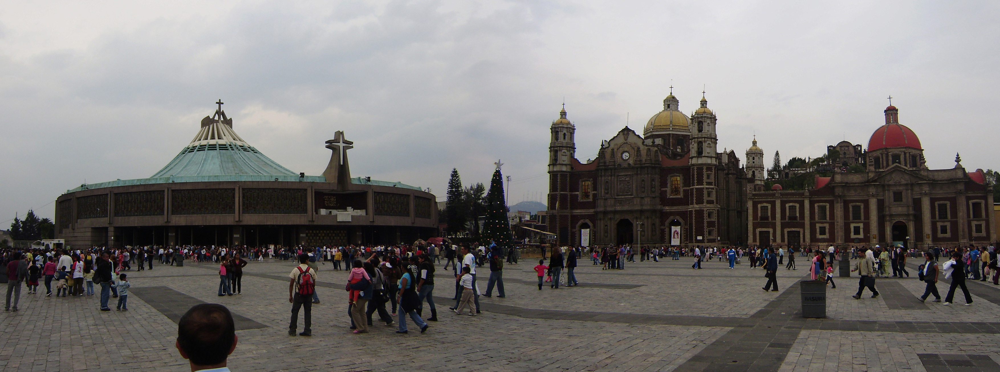 Bazilica Doamnei noastre din Guadalupe - Ciudad de México | Secret World Trip Planner