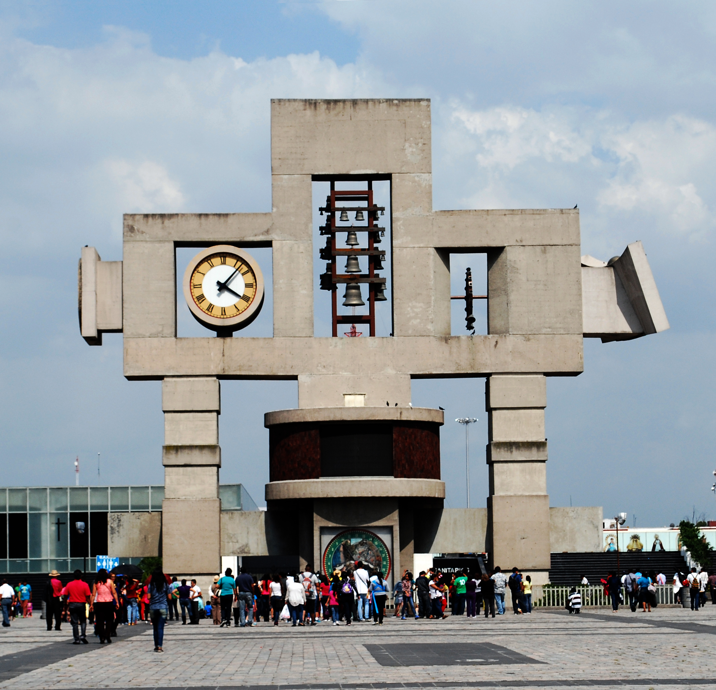 Bazilica Doamnei noastre din Guadalupe - Ciudad de México | Secret World Trip Planner