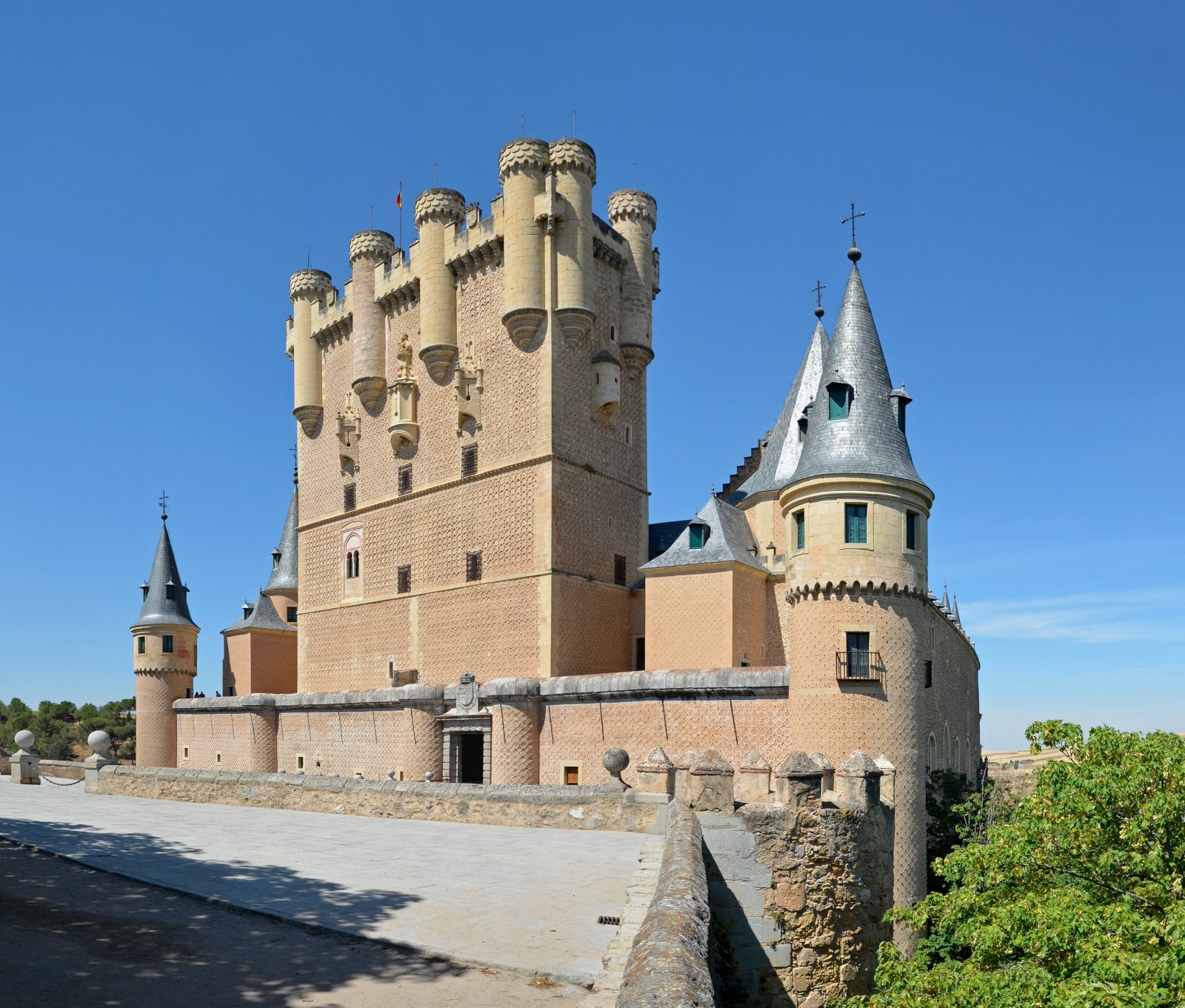El Alcázar de Segovia - Segovia | Secret World Trip Planner