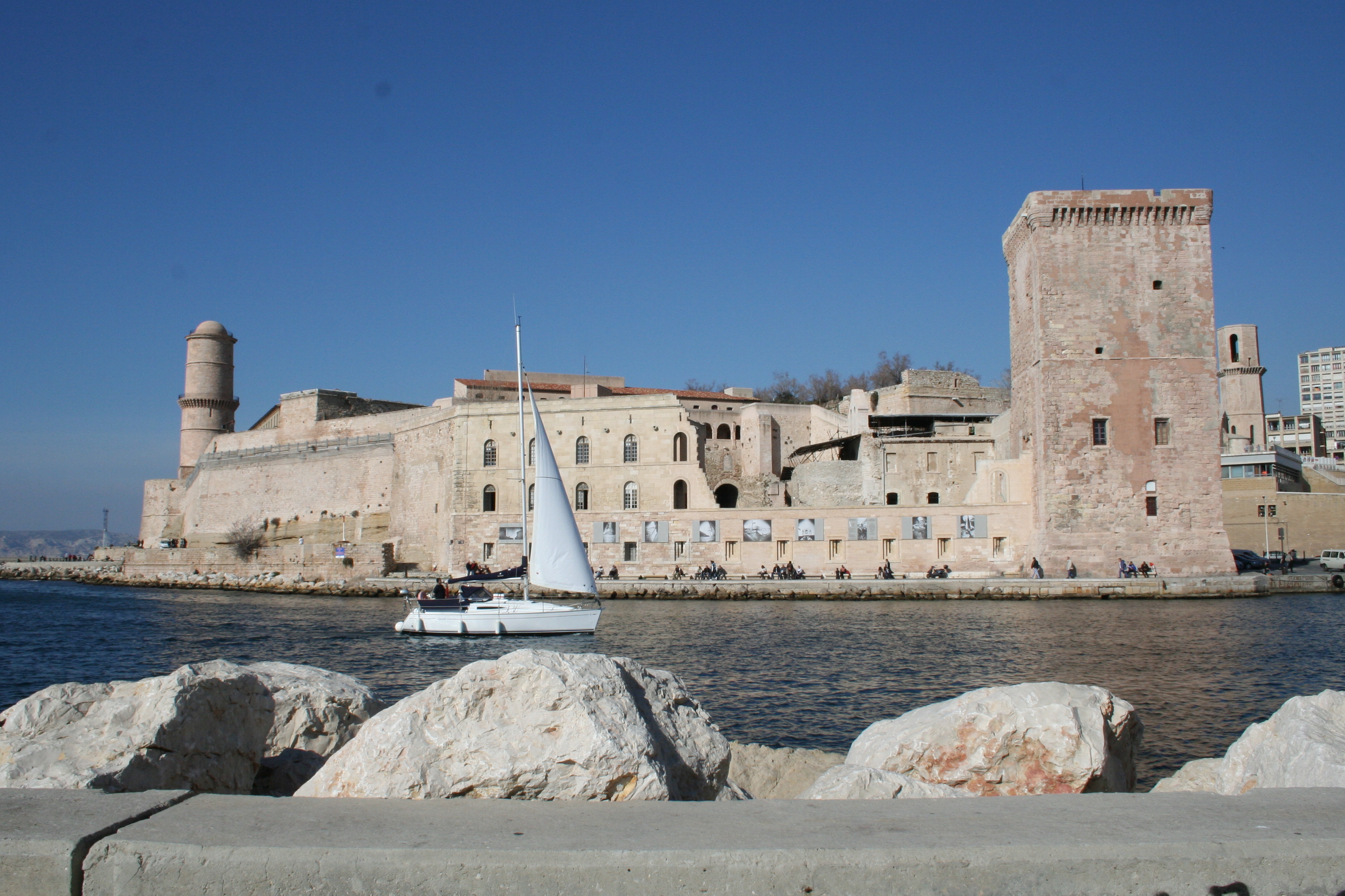 Fuerte Saint-Jean en Marsella - Marseille | Secret World Trip Planner