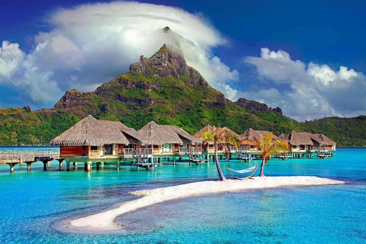 Matira es la más famosa de las playas de Tahití - Bora Bora | Secret World Trip Planner