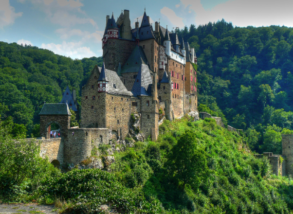 Eltz Castle (German: Burg Eltz) - Münstermaifeld | Secret World Trip Planner