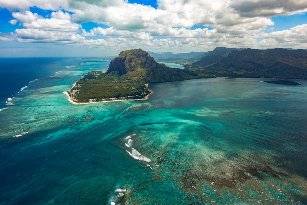 Absolutely Stunning Illusion of an Underwater Waterfall in Mauritus island | Secret World Trip Planner