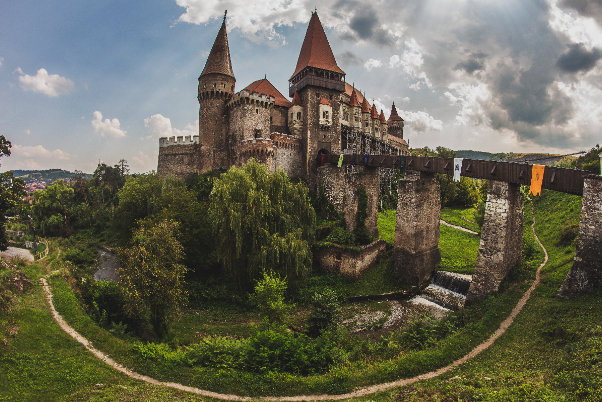 Castillo de Corvin, también conocido como castillo de Hunyadi - Hunedoara | Secret World Trip Planner