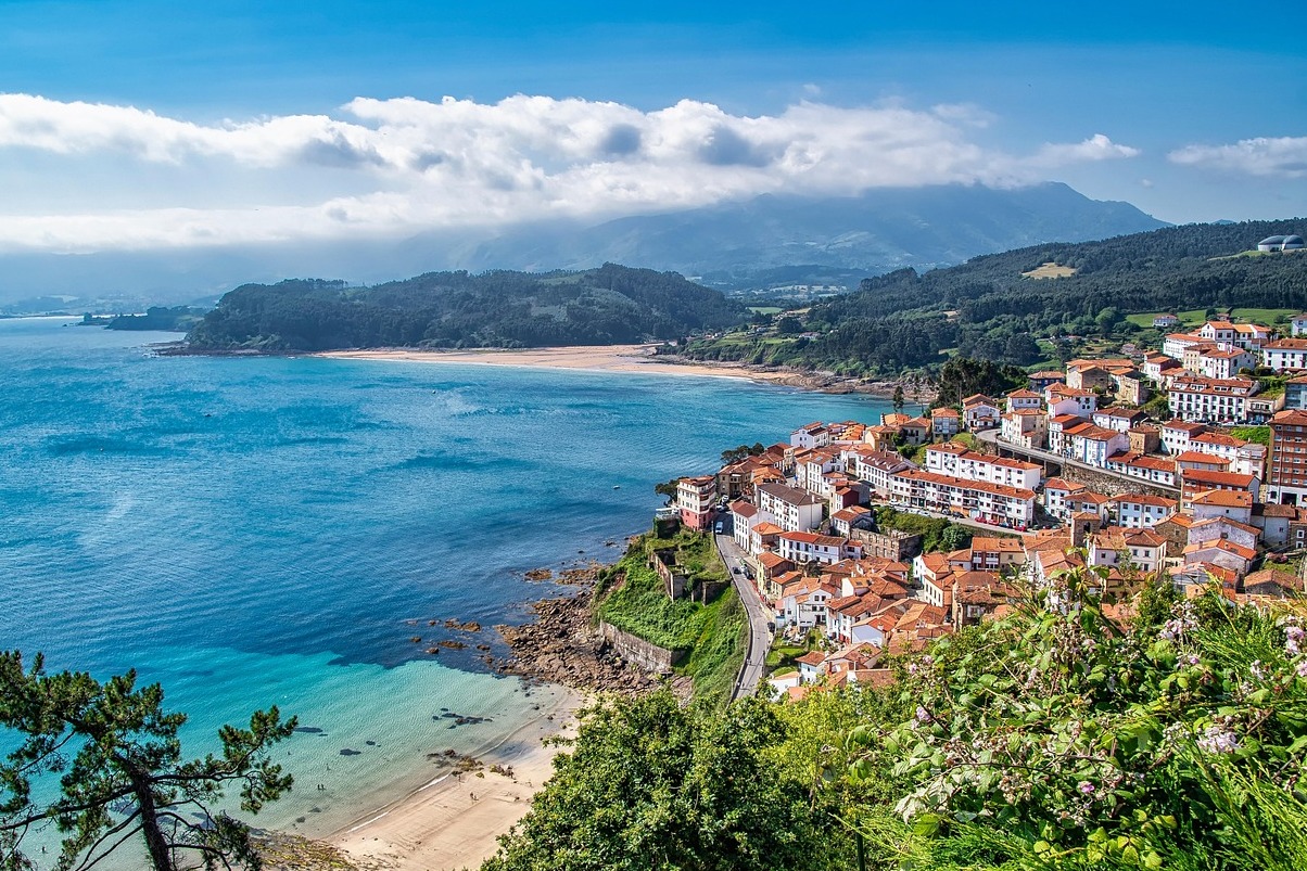 Cudillero, un joli village des Asturies, Espagne - Cudillero | Secret World Trip Planner