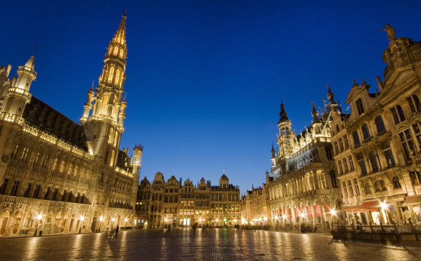 Grand Place, Ayuntamiento de Bruselas. - Bruxelles | Secret World Trip Planner