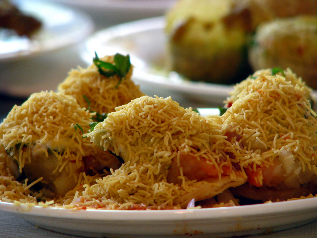 Sev Puri：孟买最受欢迎的街头美食，也是世界上最受欢迎的美食。 - Mumbai | Secret World Trip Planner