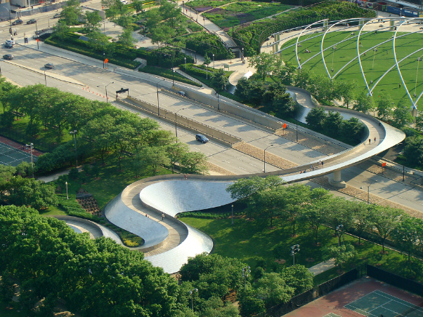 El puente peatonal BP de Chicago - Chicago | Secret World Trip Planner