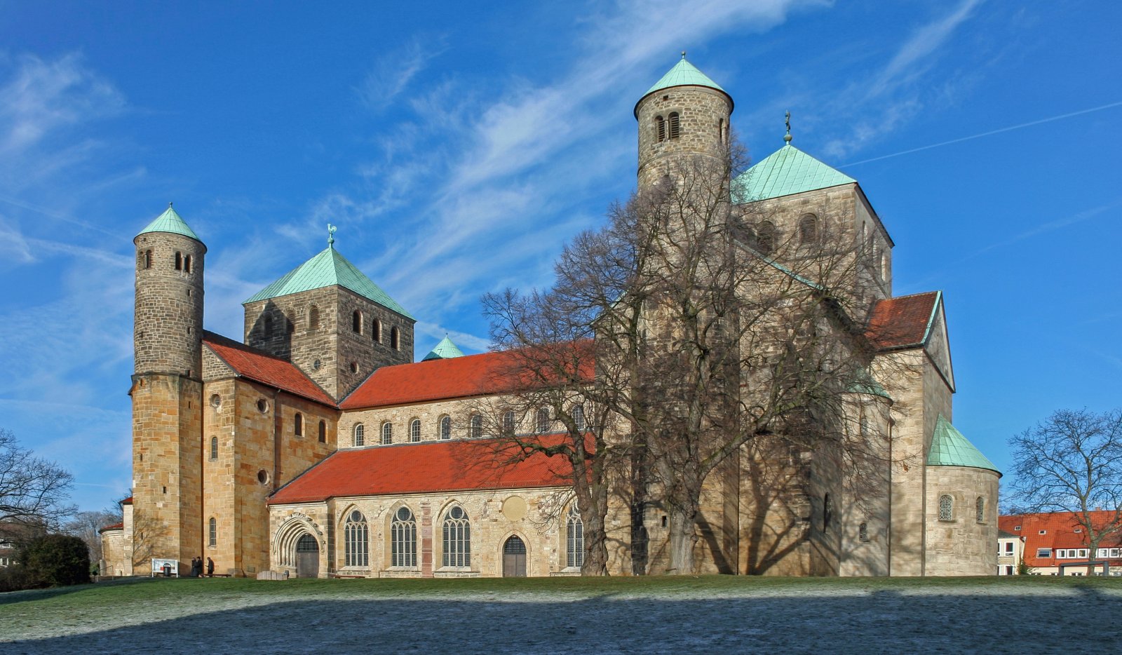 Iglesia de San Miguel en Hildesheim, Alemania - Hildesheim | Secret World Trip Planner