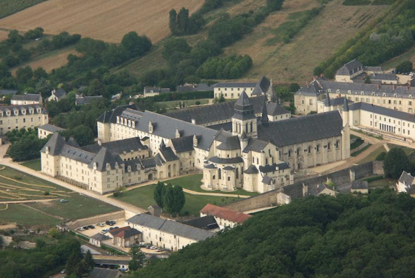 폰테부르드 수도원 - Fontevraud-l'Abbaye | Secret World Trip Planner
