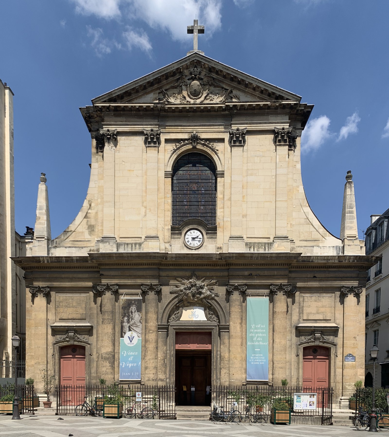 París : Notre-Dame des Victoires - Paris | Secret World Trip Planner